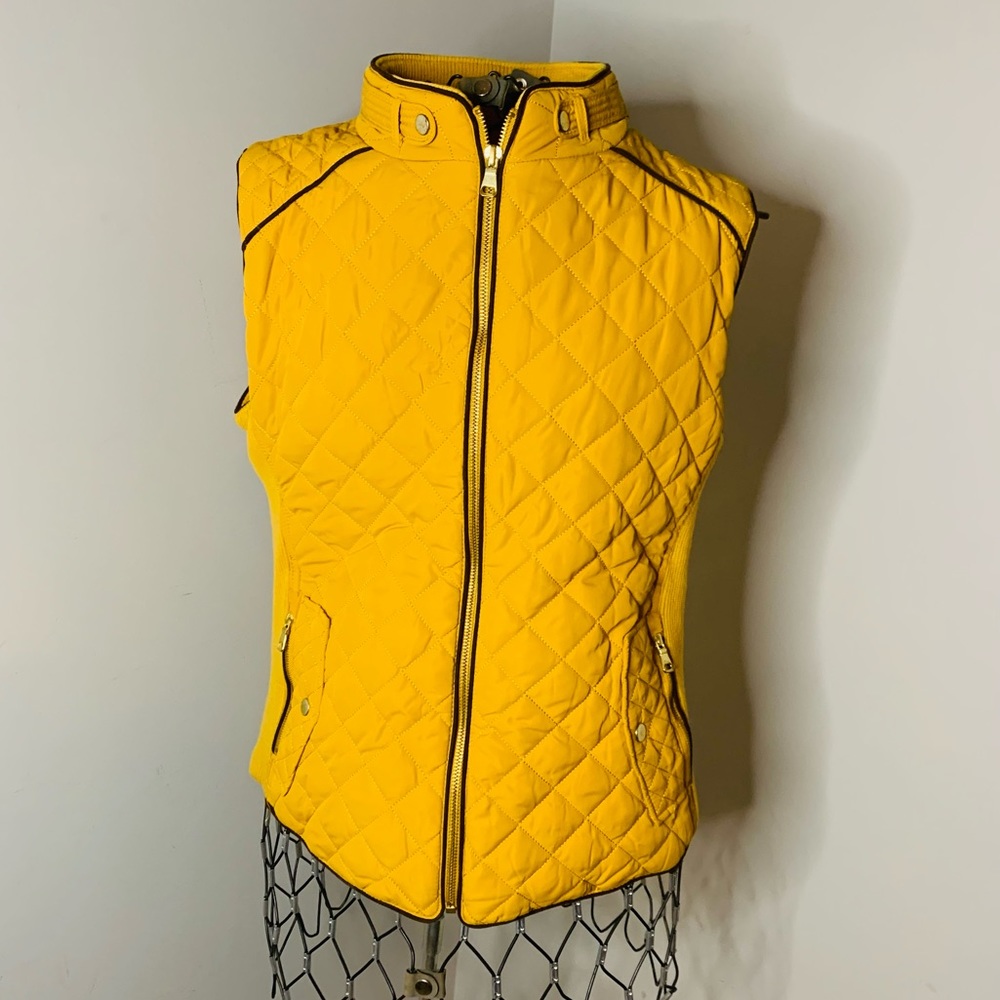 Mustard quilted vest with chocolate piping. Size large